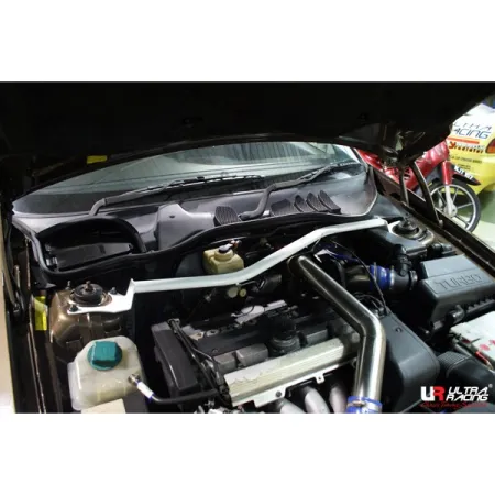 Rozpórka przednia (Front Upper Strut Bar)Ultra Racing Volvo 850 (Fuse Box) OBD2