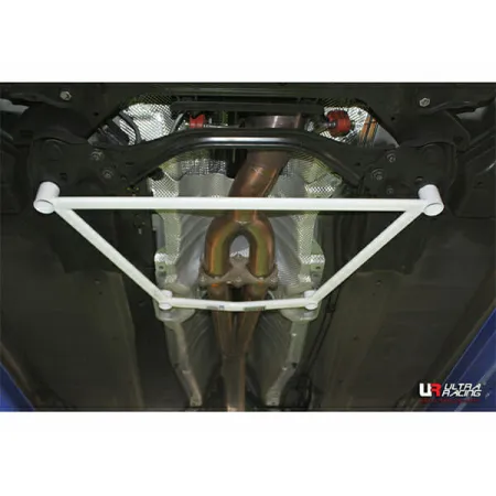 Rozpórka środkowa (Mid Lower Brace) (3230) Ultra Racing Volvo XC60 T6R 3.0 4WD FL 10-17