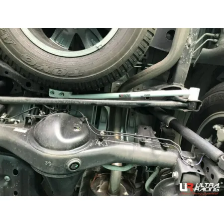 Rozpórka tylna dolna (Rear Lower Bar) (3365) Ultra Racing Toyota Fortuner (AN150) 2.4D/2.7/2.8D 4WD 15-19