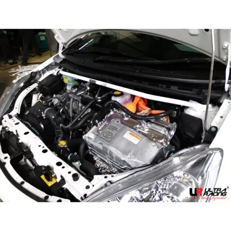 Rozpórka tylna górna (Rear Upper Strut Bar) Ultra Racing Toyota Prius C 1.5 11+