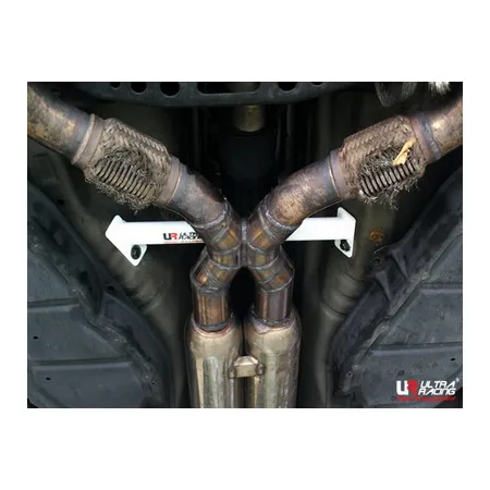 Rozpórka środkowa dolna (Mid Lower Member Brace) Ultra Racing Nissan 350Z 02-08