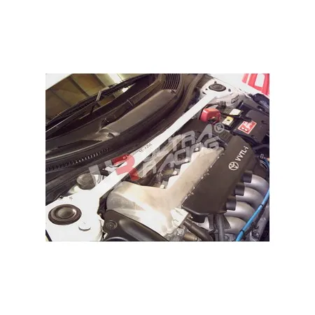 Rozpórka przednia (Front Upper Strut Bar)RHD Ultra Racing Toyota Celica T-Sport 00+