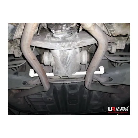 Rozpórka tylna dolna (Rear Lower Tiebar) Ultra Racing Mercedes E-Class 03-06 W211
