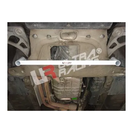 Rozpórka przednia dolna (Front Lower Tiebar) Ultra Racing BMW 3-Series E46 325 328 320