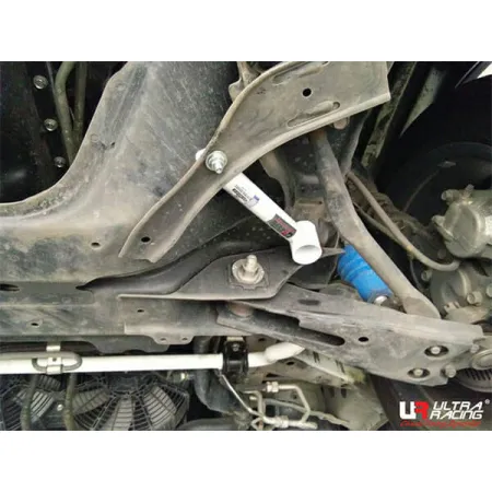 Rozpórka przednia (Front Upper Strut)bar(2825P) Ultra Racing Toyota Commuter (H200) 2.5D 2WD 04+
