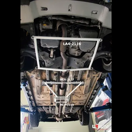 Rozpórka przednia dolna (Front Lower Brace) Ultra Racing Mini Coupe/Roadster R58/R59