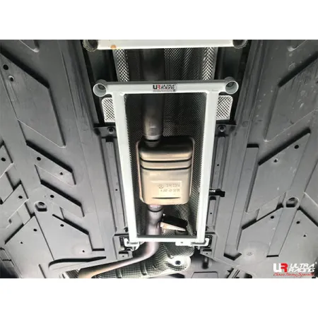 Rozpórka środkowa (Mid Lower Brace) (4199) Ultra Racing Mercedes V177 A250 2.0T 2WD Sedan 18+