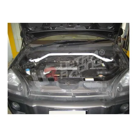 Rozpórka przednia (Front Upper Strut Bar)Ultra Racing Hyundai Tucson 05-09