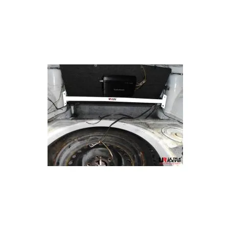 Rozpórka tylna górna (Rear Upper Strut Bar) Ultra Racing BMW 5-Series E34 88-95