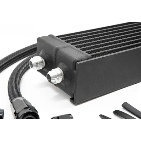 Chłodnica oleju Forge Motorsport FMOC12.R Toyota Yaris GR czerwony