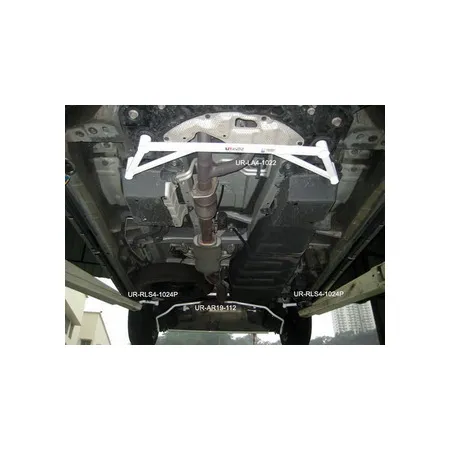 Rozpórka przednia (Front H-Brace) 1022 Ultra Racing Toyota Previa 06+ 3.5