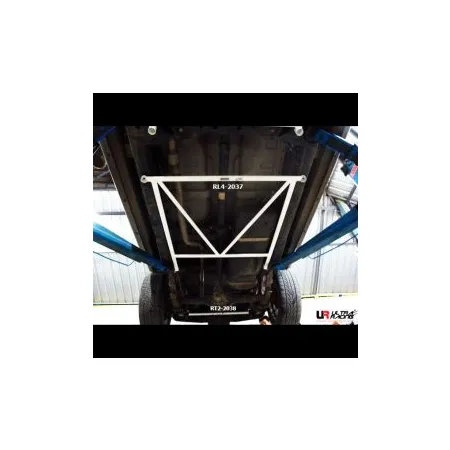 Rozpórka tylna dolna (Rear Lower Brace) 2037 Ultra Racing Isuzu D-Max 2.5D 11+