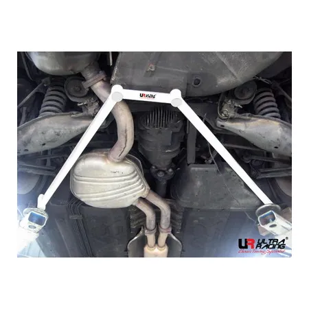 Rozpórka tylna dolna (Rear Lower Brace) Ultra Racing Mercedes SL 320 89-02