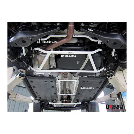 Rozpórka tylna (Rear L Brace) Ultra Racing VW Golf 6 / Scirocco 08+ / Audi A3 8P