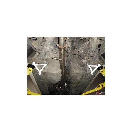 Rozpórka tylna (Rear Brace)s 2447P Ultra Racing Nissan Skyline R32 GTST