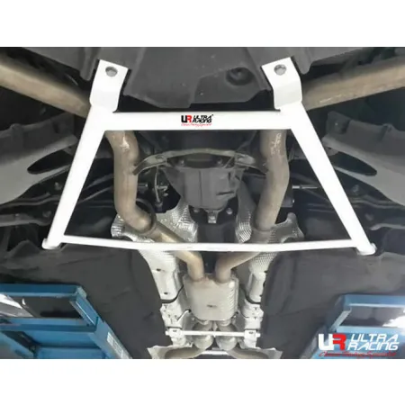 Rozpórka tylna dolna (Rear Lower Bar) (2936) Ultra Racing Mercedes S212 E250 2.5 10-16/X218 CLS 350 3.5 12-18 2WD