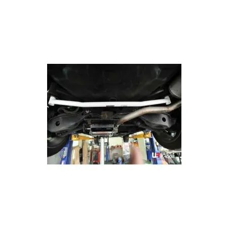 Rozpórka tylna dolna (Rear Lower Bar) (2246) Ultra Racing Renault Samsung SM5 (L43) 1.6T/2.0/2.5 15+