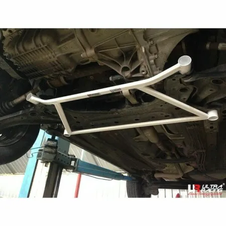 Rozpórka przednia dolna (Front Lower Brace) (3154) Ultra Racing Ford Ecosport 1.5 2WD 12+