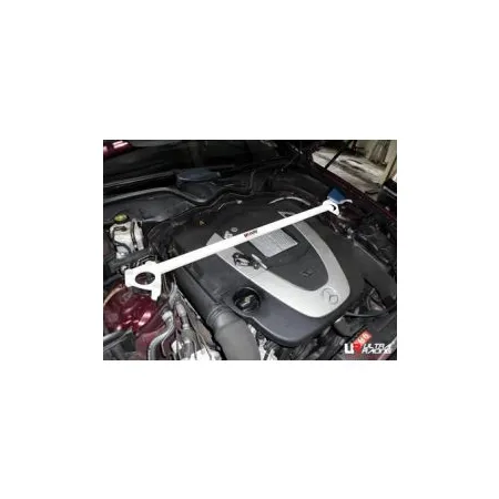 Rozpórka przednia (Front Upper Strut Bar)Ultra Racing Mercedes CLS 350 W219 04-10