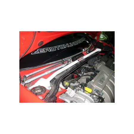 Rozpórka przednia (Front Upper Strut Bar)Ultra Racing Renault Clio C 05+