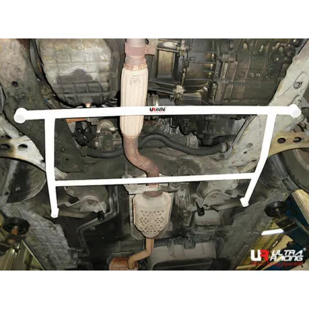 Rozpórka przednia dolna (Front Lower Brace) (3186) Ultra Racing Hyundai Trajet 2.0 2WD 99-08
