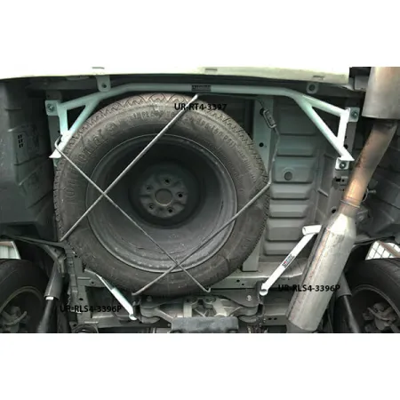 Rozpórka tylna dolna (Rear Lower Bar) (3396P) Ultra Racing Toyota Alphard/Vellfre (AH20) 2.4/3.5 4WD 08-15