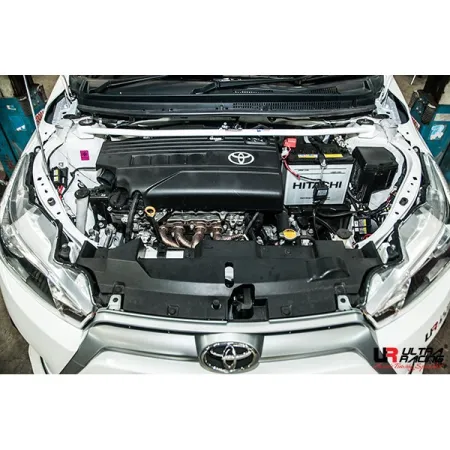 Rozpórka przednia (Front Upper Strut) Bar Ultra Racing Toyota Yaris 10+ XP13