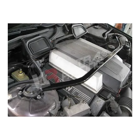 Rozpórka przednia (Front Upper Strut Bar)Ultra Racing BMW 7-Series E38 730/740