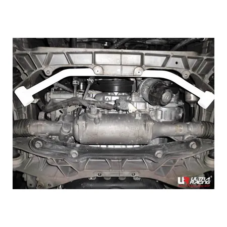 Rozpórka przednia dolna (Front Lower Bar) 1690 Ultra Racing Lexus LS 430 06+