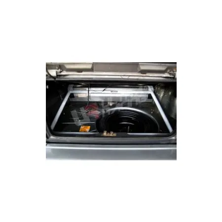 Rozpórka bagażnika (Rear Trunk Brace) Ultra Racing VW Golf I