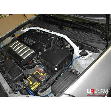 Rozpórka przednia (Front Upper Strut Bar)(3036) Ultra Racing Daewoo Tosca LPI 2.0 2WD 06-11