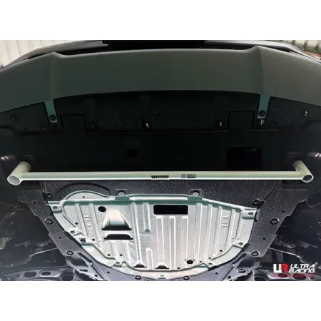 Rozpórka przednia dolna (Front Member Brace) Ultra Racing Honda CRV (RW 1/6) 16+