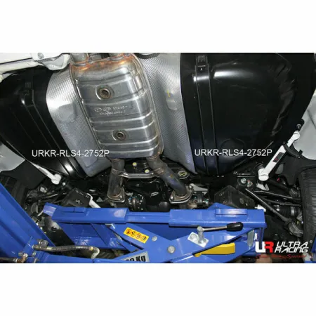 Rozpórka tylna boczna (Rear Lower Side Bar)Ultra Racing Hyundai Genesis (DH) 3.8 V6 15-16 (4WD)