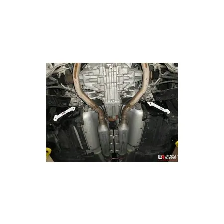 Rozpórka tylna dolna (Rear Lower Bar) (2417P) Ultra Racing Acura RL (KB-1) / Honda Legend 3.5 05-12 4WD