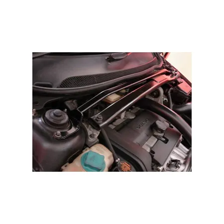 Rozpórka przednia (Front Upper Strut Bar)Ultra Racing Volvo S60/S60R/V70