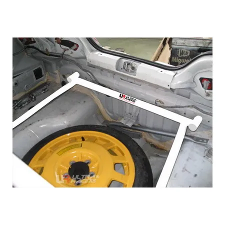 Rozpórka bagażnika (Rear Trunk Brace) Ultra Racing Honda Integra 01-06 DC5