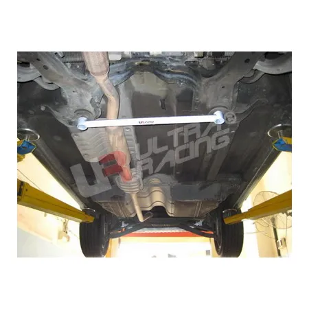 Rozpórka przednia dolna (Front Lower Tiebar) 656 Ultra Racing Hyundai Tucson 08+