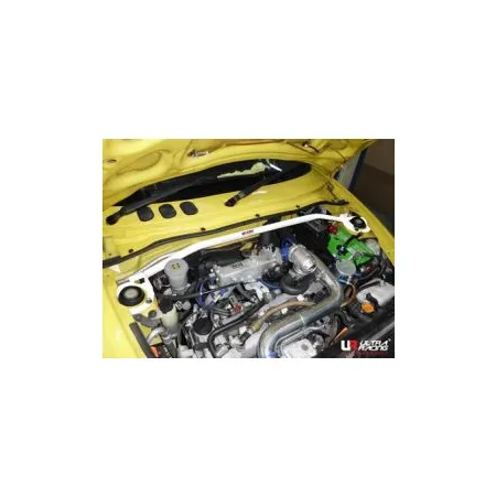 Rozpórka przednia (Front Upper Strut Bar)RHD Ultra Racing Daihatsu Copen 660T 02-11
