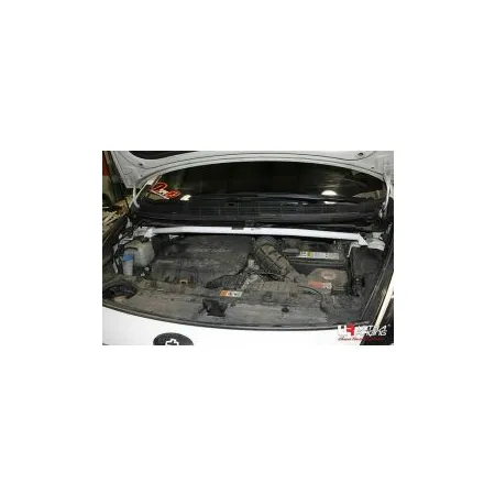 Rozpórka przednia (Front Upper Strut Bar)(3016) Ultra Racing Kia Carens (RP) 1.7D 2WD 13+