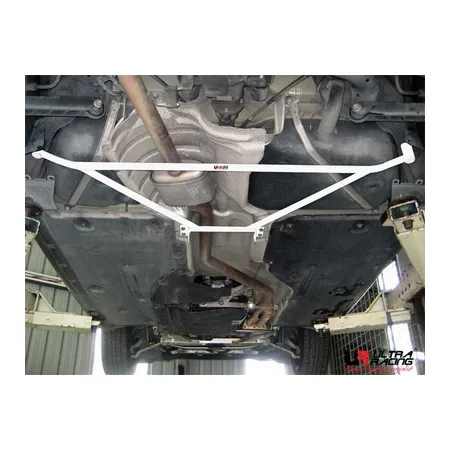 Rozpórka tylna (Rear Member Brace) Ultra Racing BMW 1 04-11 E87 (120i) 2.0