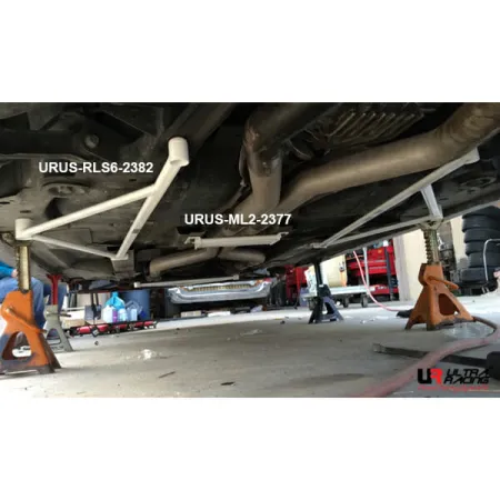 Rozpórka tylna dolna (Rear Lower Bar) (2382P) Ultra Racing Chevrolet Camaro (SS) 6.2 V8 2WD 10-15