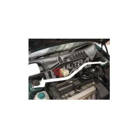 Rozpórka przednia (Front Upper Strut Bar)Ultra Racing Volvo 850 Turbo 4D/Wagon OBD-2