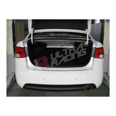 Rozpórka tylna górna (Rear Upper Strut Bar) 755 Ultra Racing Kia Forte/Ceed/Koup 06-11
