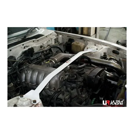 Rozpórka przednia (Front Upper Strut Bar)Ultra Racing Nissan 280ZX 79-83