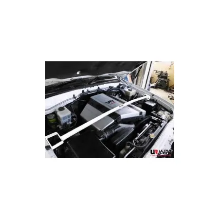Rozpórka przednia (Front Upper Strut Bar)Ultra Racing Toyota Land Cruiser 100 98-07
