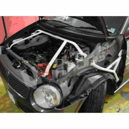 Rozpórka przednia (Front Upper Strut Bar)Ultra Racing Perodua Kancil