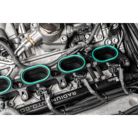 Adapter dodatkowa listwa paliwowa Audi R8 Lamborghini Gallardo LP Radium Engineering