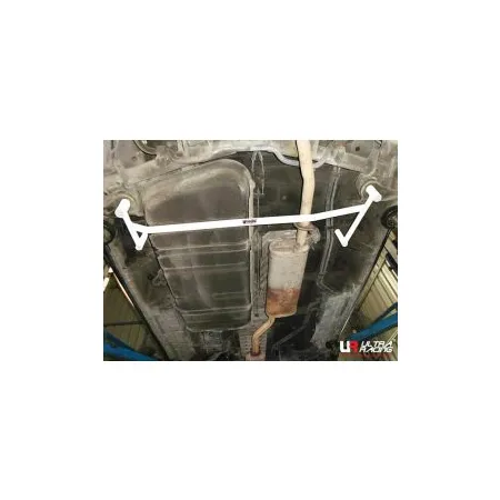 Rozpórka tylna dolna (Rear Lower Bar) (3188) Ultra Racing Hyundai Trajet 2.0 2WD 99-08