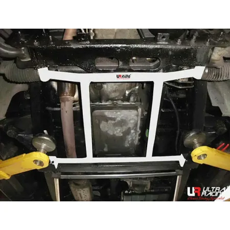 Rozpórka przednia dolna (Front Lower Brace) (2306) Ultra Racing Ssangyong Rexton I (Y200) 2.9D 4WD 01-06