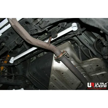 Rozpórka tylna dolna (Rear Lower Bar) (2468) Ultra Racing Scion TC (AT10) 2.4 2WD 05-10